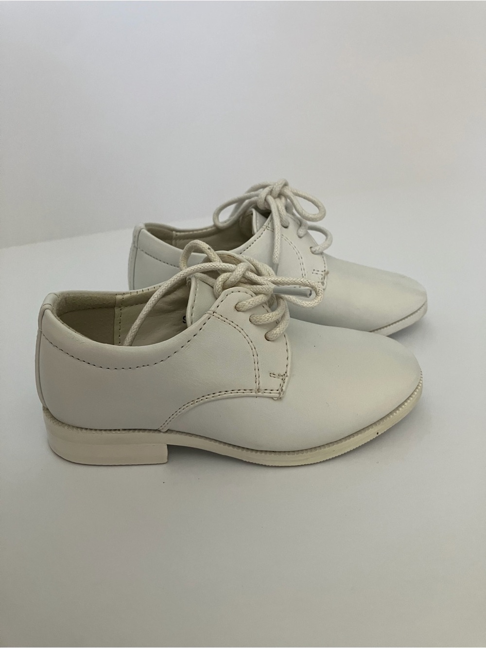 Boys Size 5 White Formal Dress Shoes – Baptism/Wedding – Like New
